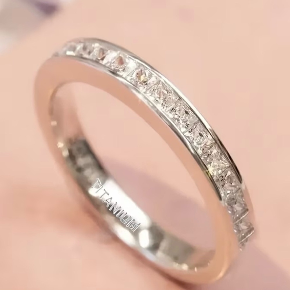 Women’s Luxury Collection Titanium Steel Cubic Zirconia Diamonds 4mm Band 7